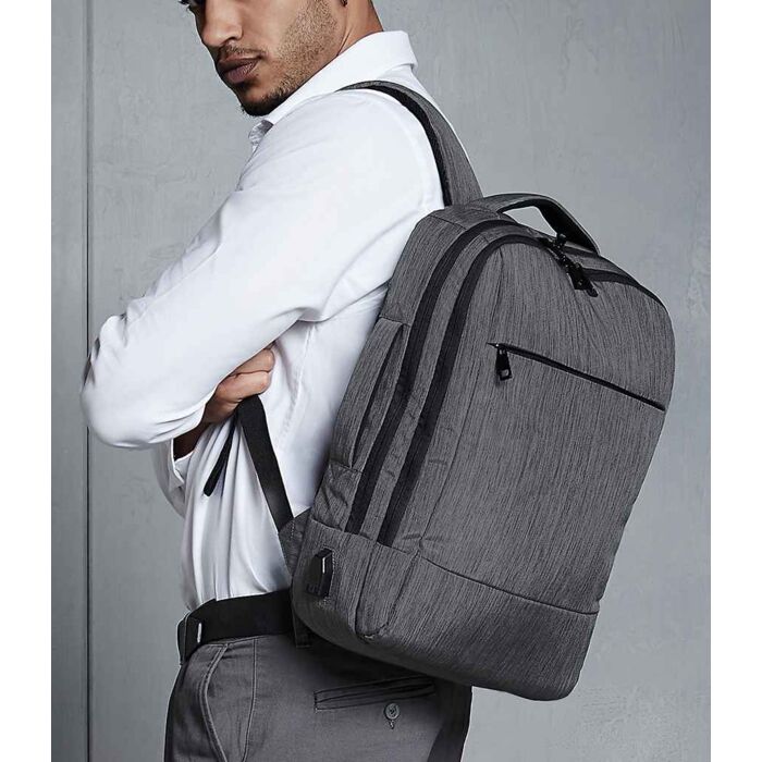 Q-Tech Charge Convertible Backpack Thumbnail