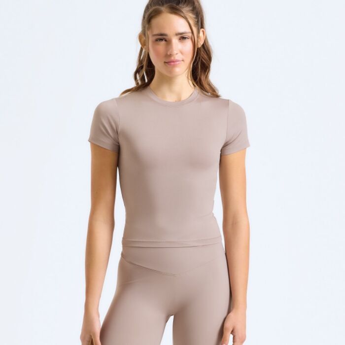 Women’s recycled Luxe fitted tee Thumbnail