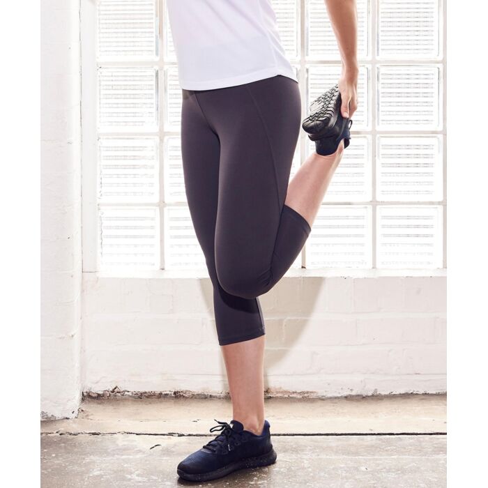 Girlie Capris Thumbnail