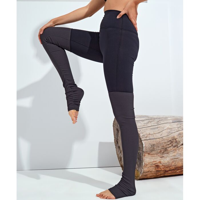 Women's Yoga Leggings Thumbnail